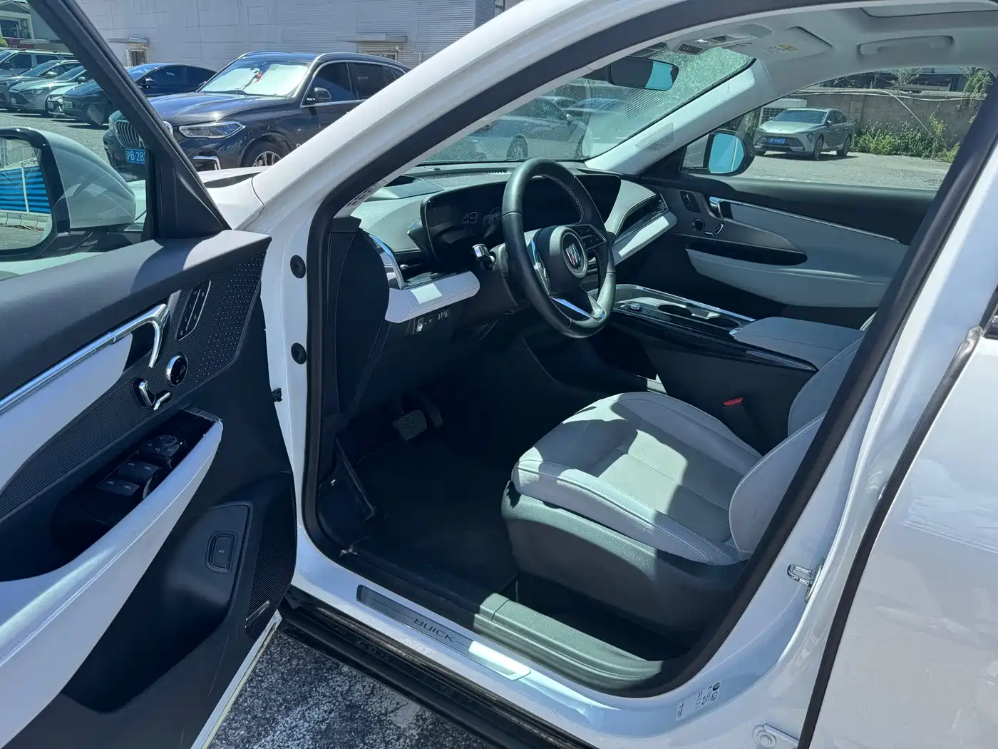 Buick E5 2023 2023 Premium Standard Range Edition