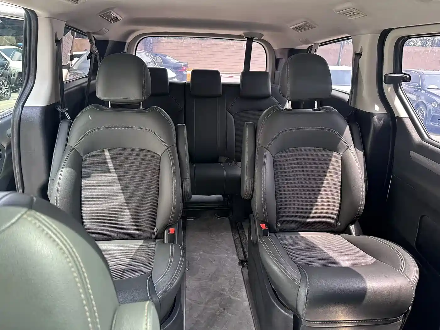 SAIC Maxus Maxus G10 2018 PLUS 1.9T Automatic Luxury Edition Diesel фото 12