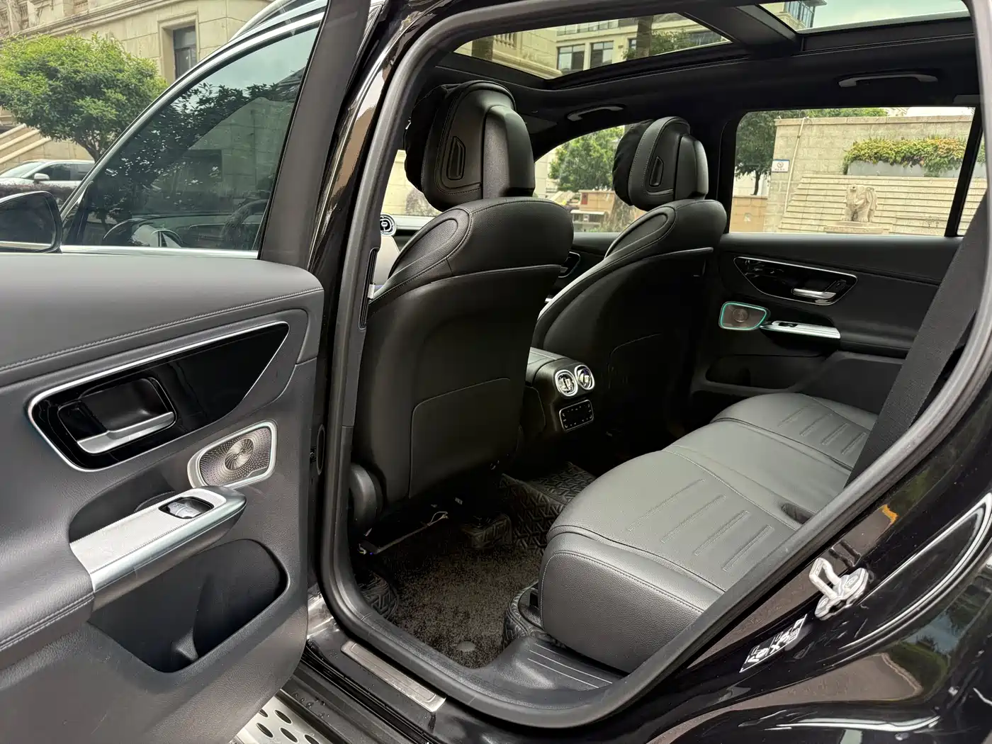 Mercedes-Benz GLC 2024 GLC 260 L 4MATIC Dynamic 7-seater фото 8