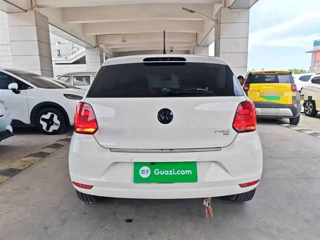 Volkswagen Polo 2016 1.6L Automatic Comfort фото 6