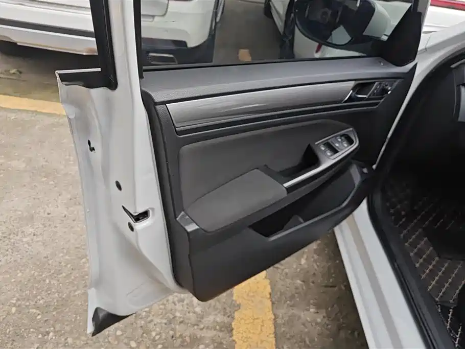 Volkswagen Bora 2019 Bora Legend 1.5L Automatic Leading China V фото 7
