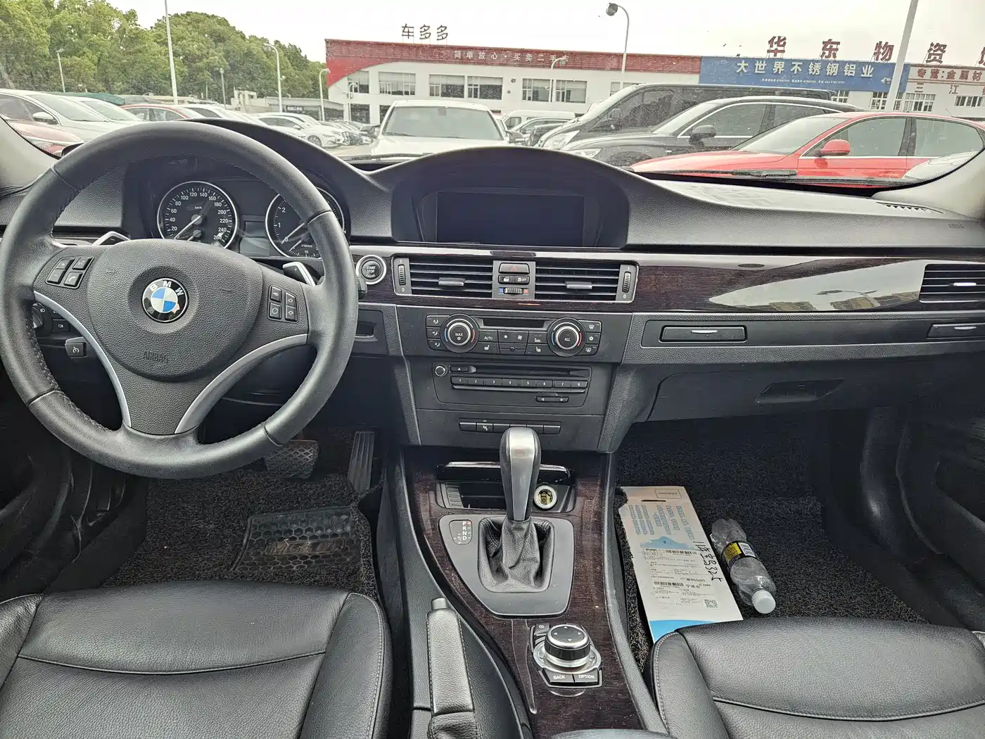 BMW 3 Series 2011 325i Luxury фото 8