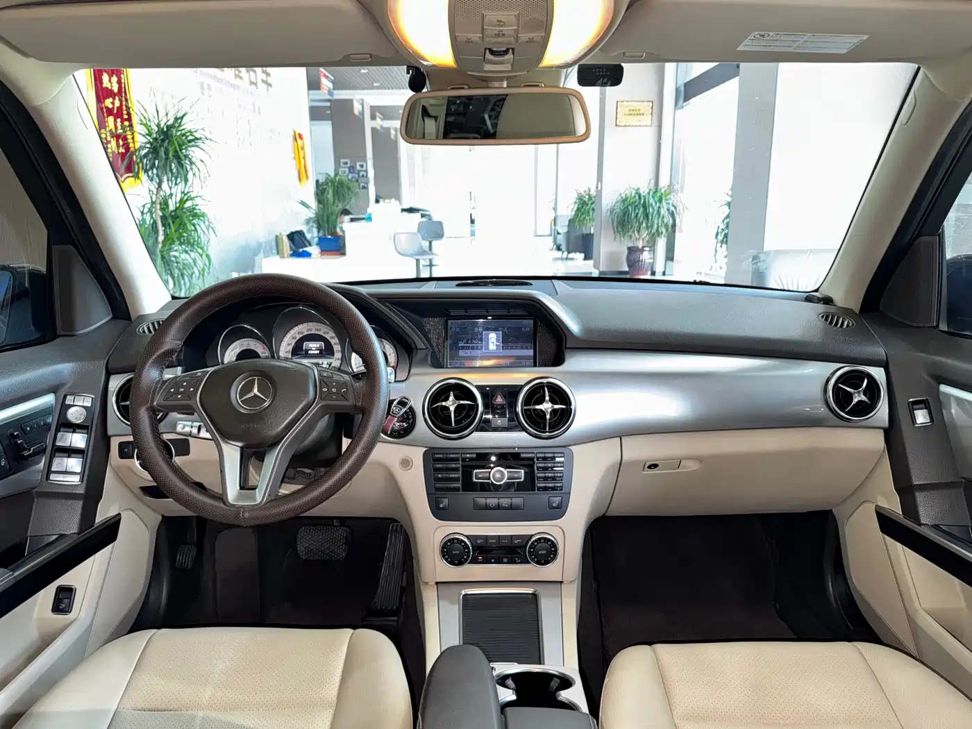 Mercedes-Benz GLK-Class 2013 GLK 300 4MATIC Fashion фото 17