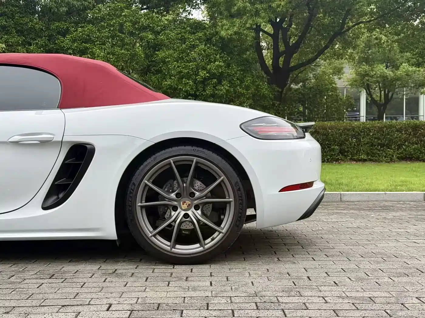 Porsche 718 2022 Boxster 2.0T фото 3