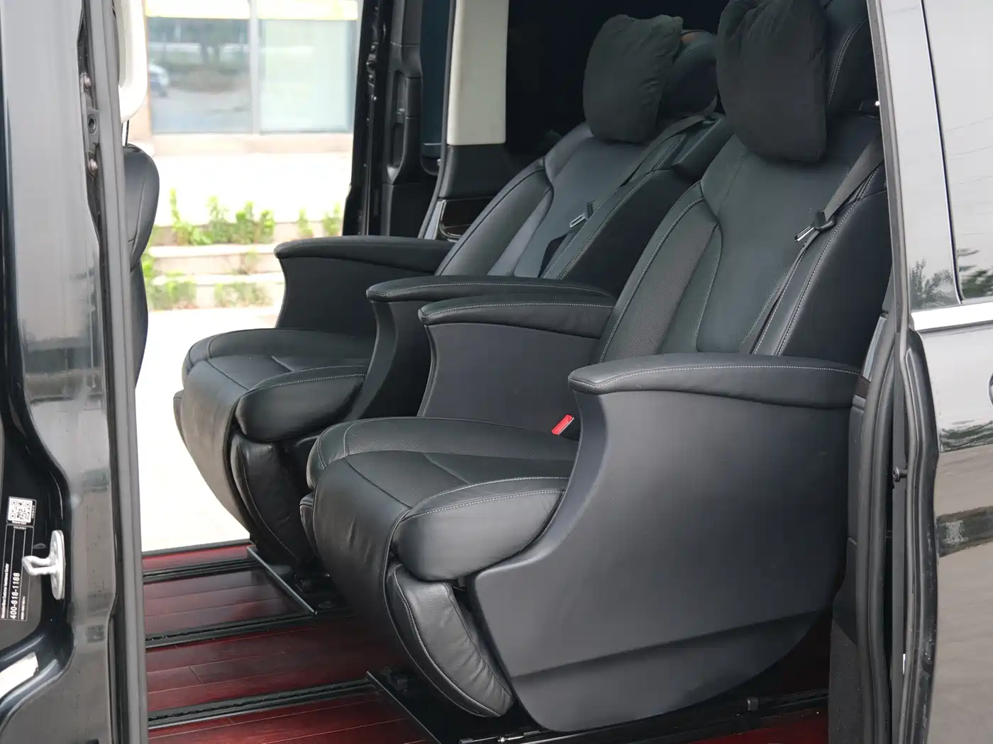 Mercedes-Benz V-Class 2017 Model V 260 L Premium Extended Edition фото 13