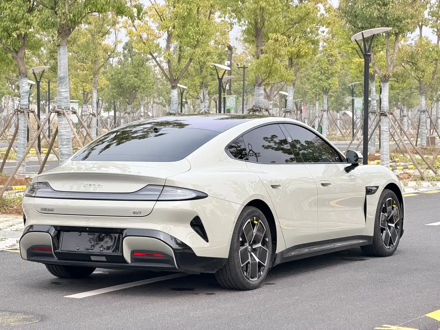 XIAOMI CAR XIAOMI SU7