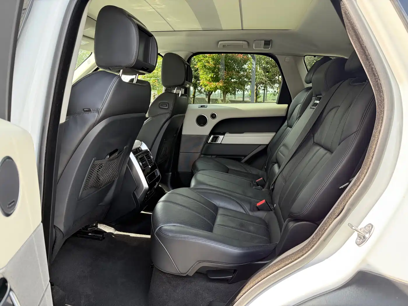 Land Rover Range Rover Sport 2014 3.0 SC V6 HSE фото 5