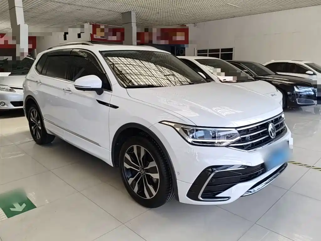 Volkswagen Tiguan L 2022 380TSI Automatic 4WD R-Line Cross Edition 7-Seater фото 4