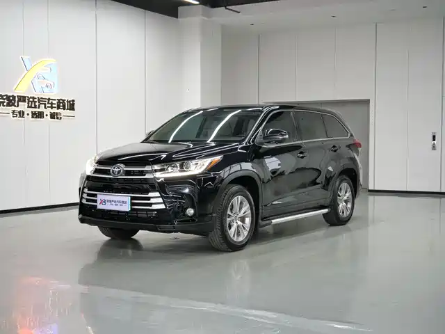 TOYOTA HIGHLANDER