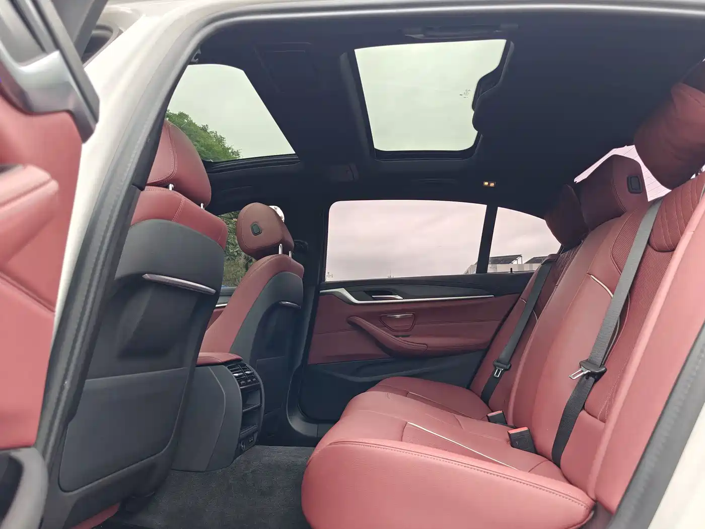 BMW 5 Series 2023 530Li Leading M Sport Package фото 22