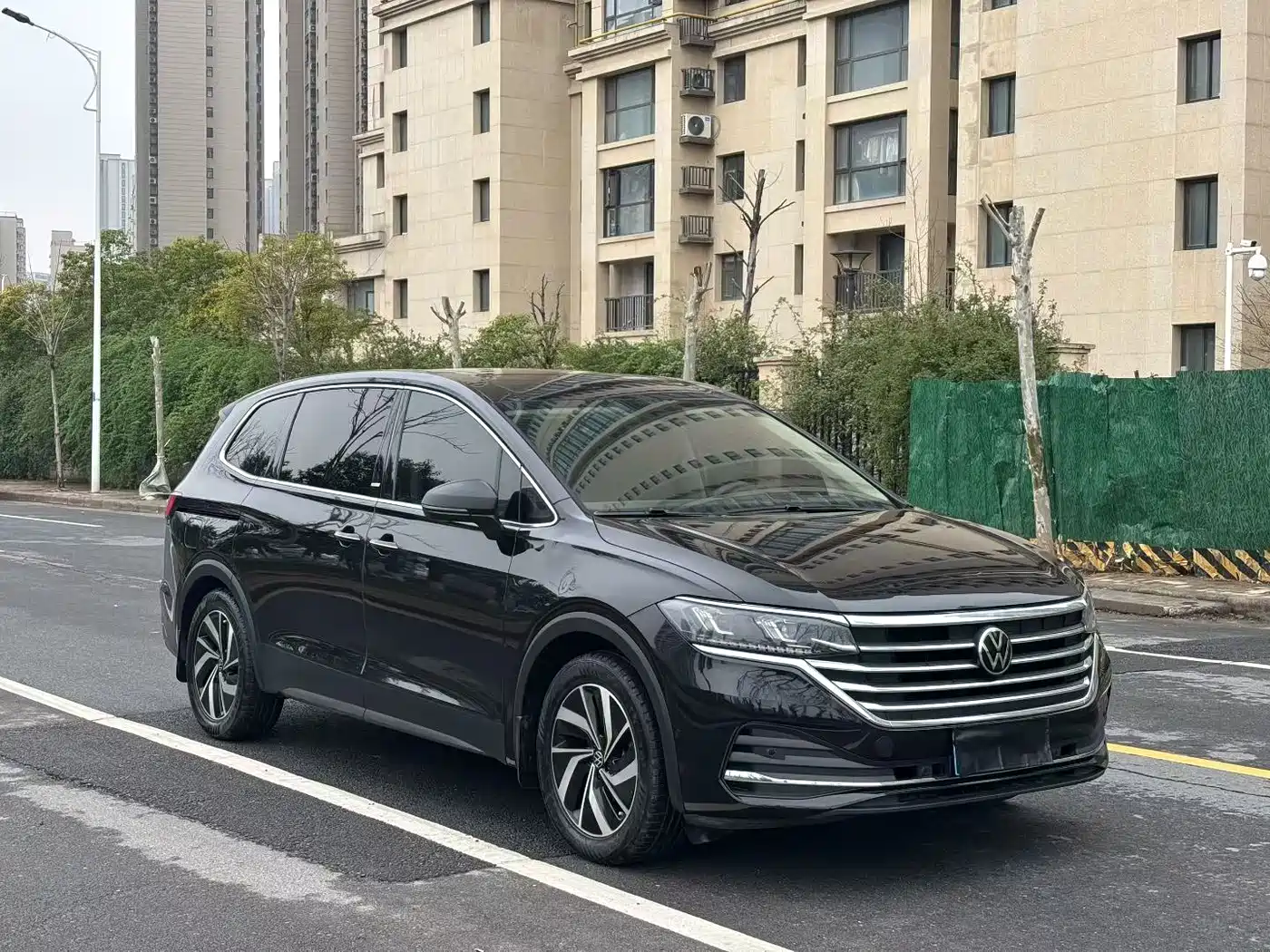Volkswagen Viloran 2020 330TSI Luxury Edition фото 3