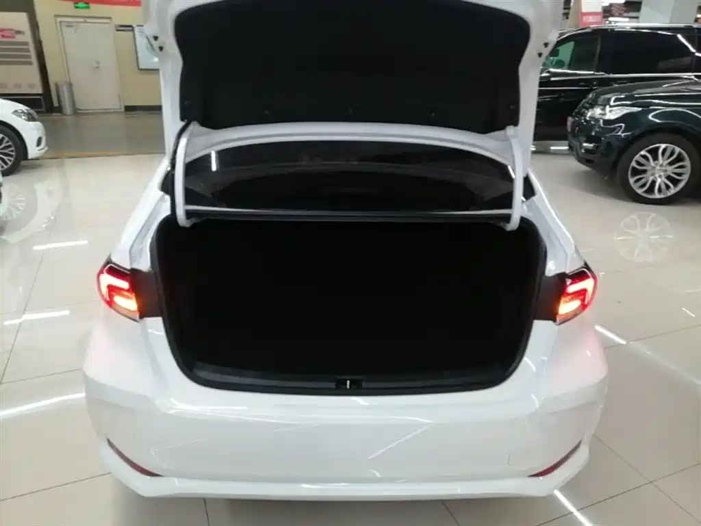 Toyota Corolla 2023 1.8L Smart Hybrid Dual Engine Elite Edition фото 19