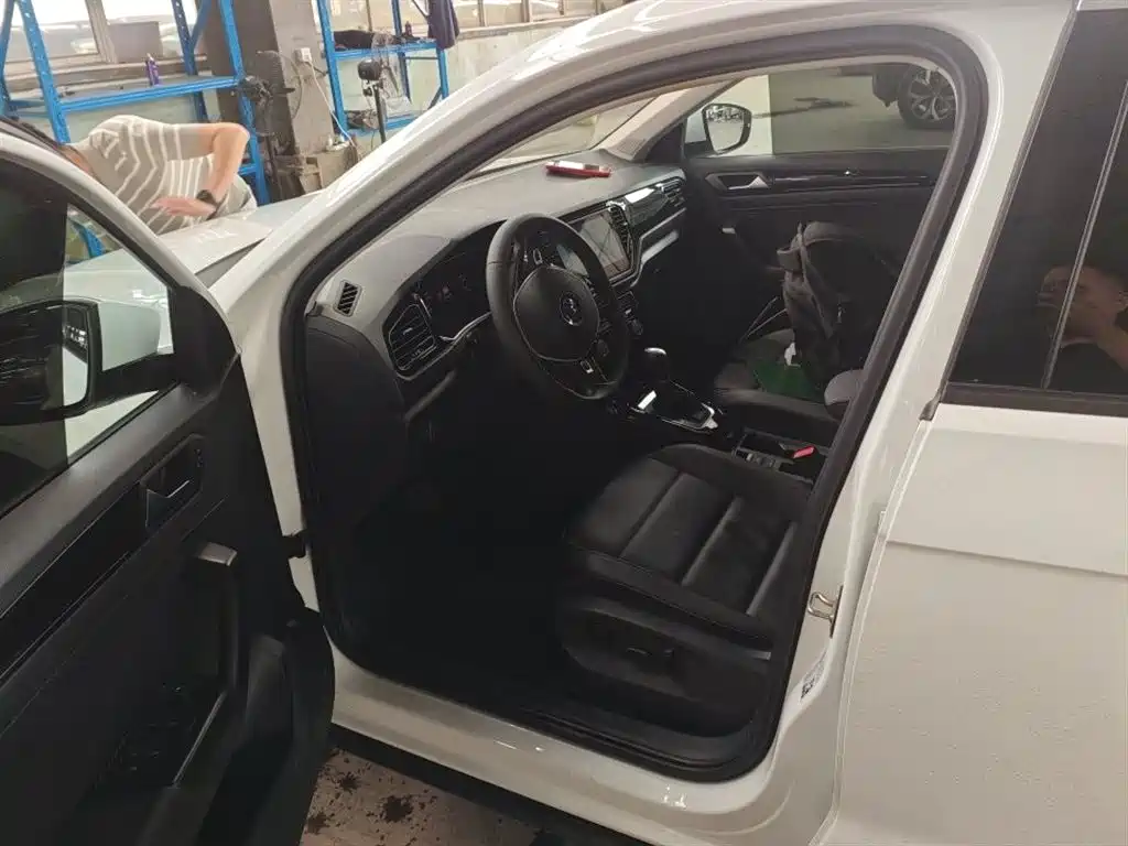 Volkswagen T-ROC 2022 280TSI DSG 2WD Comfort PLUS фото 4