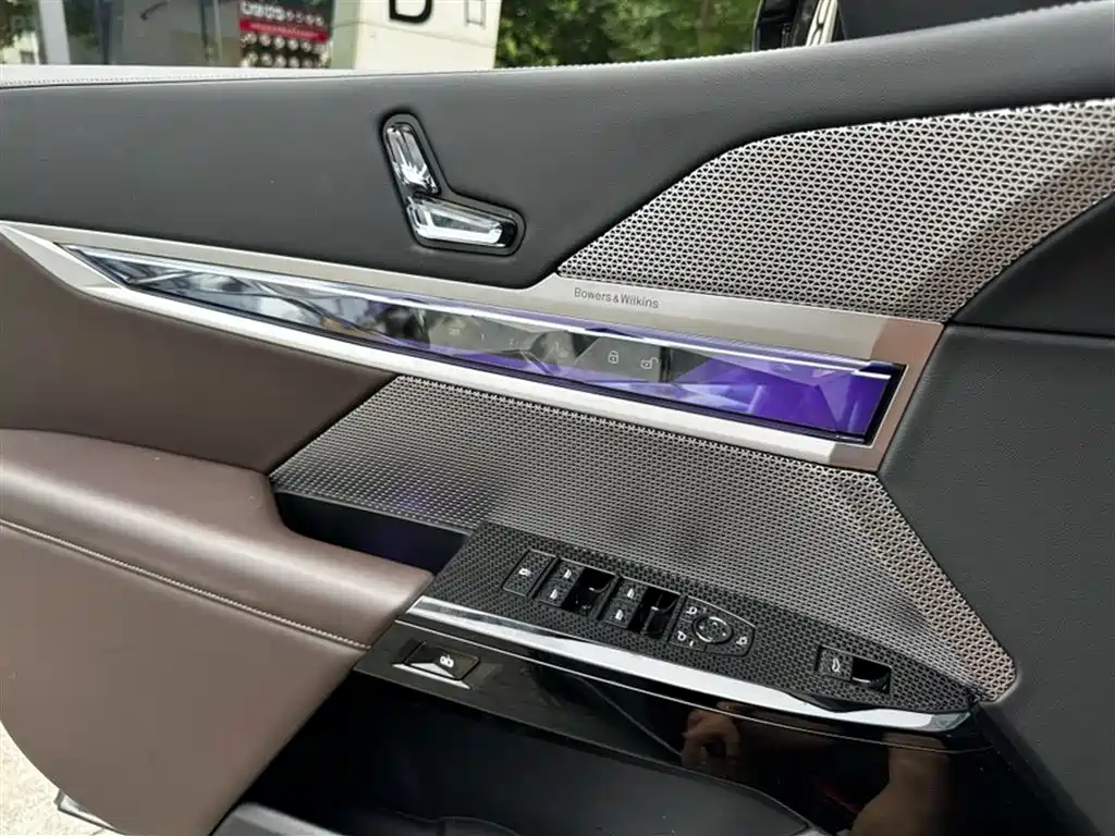 BMW 7 Series 2023 Model 740Li Leading M Sport Package фото 2