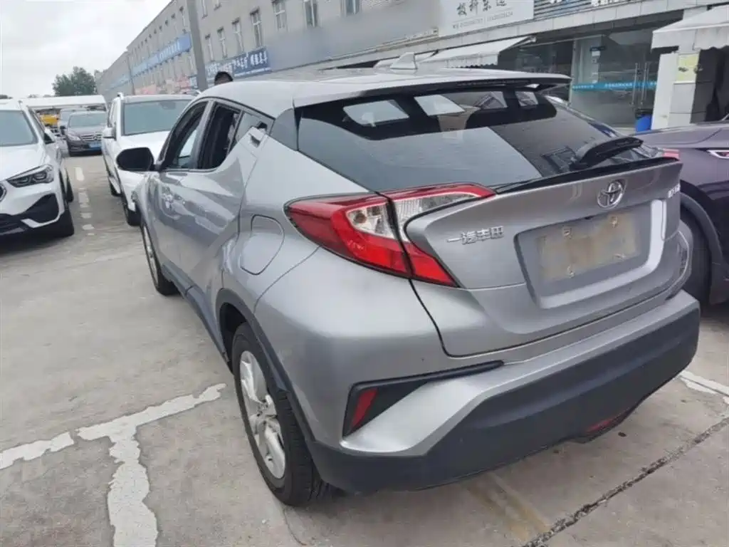Toyota IZOA 2021 2.0L Yichi Edition фото 5