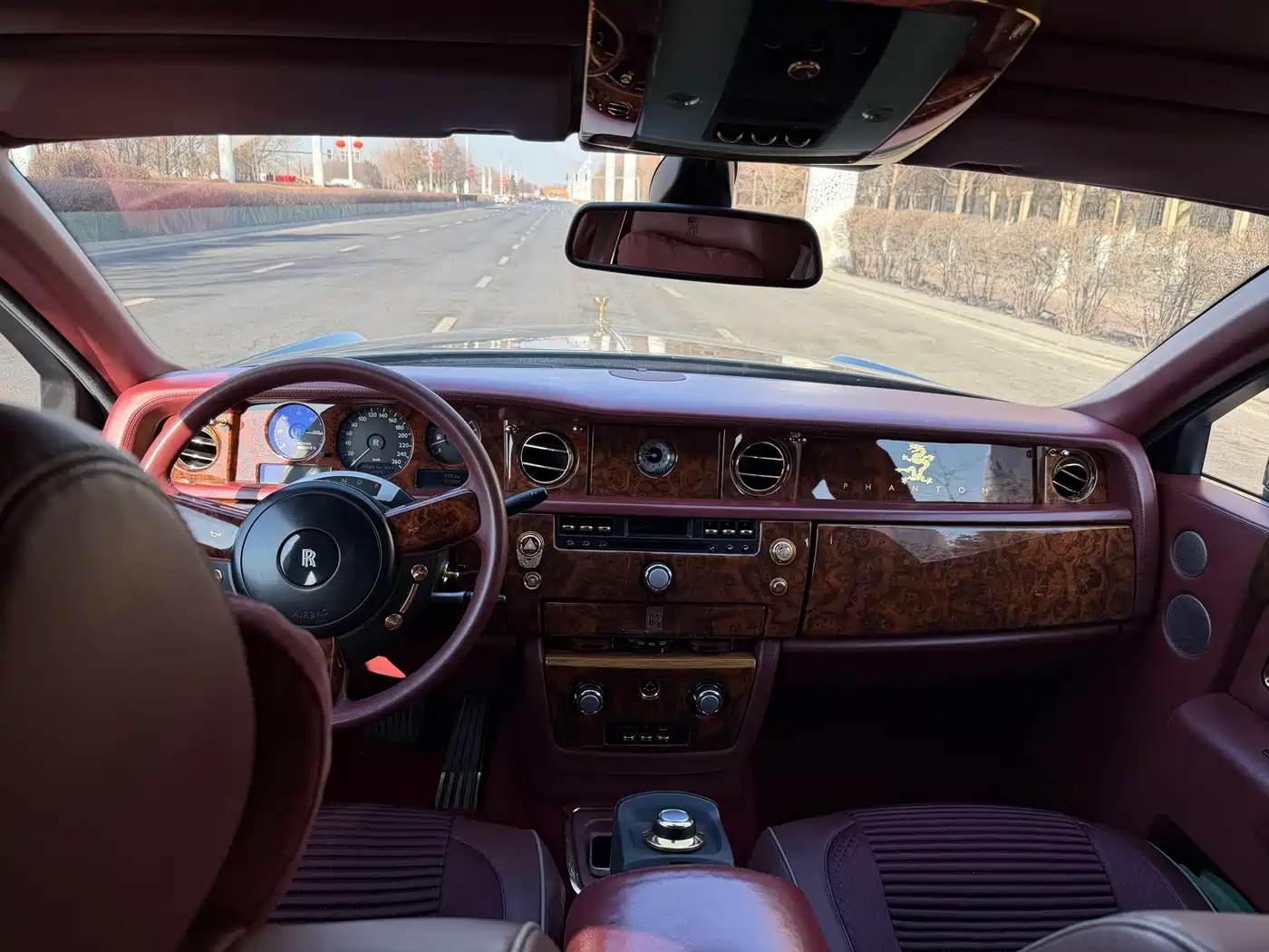 Rolls-Royce Phantom фото 4