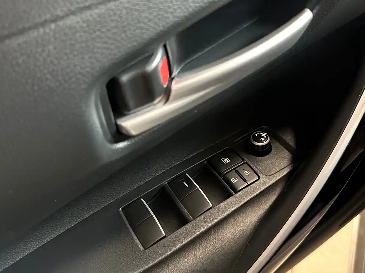 Toyota Corolla 2023 1.8L Smart Hybrid Dual Engine Elite Edition фото 13