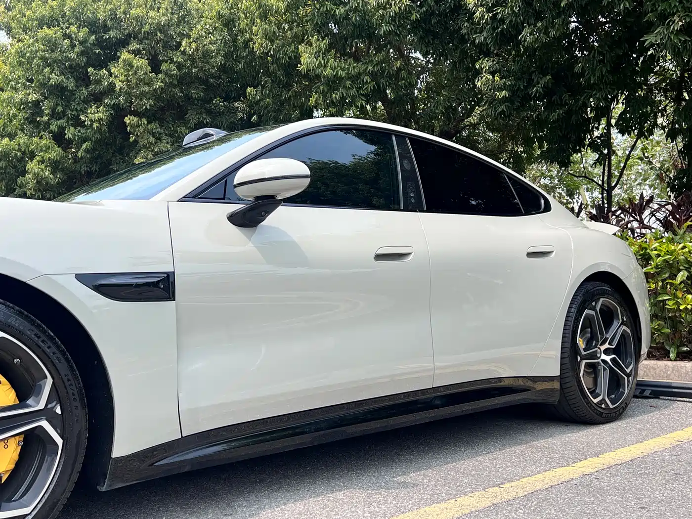 XIAOMI CAR XIAOMI SU7