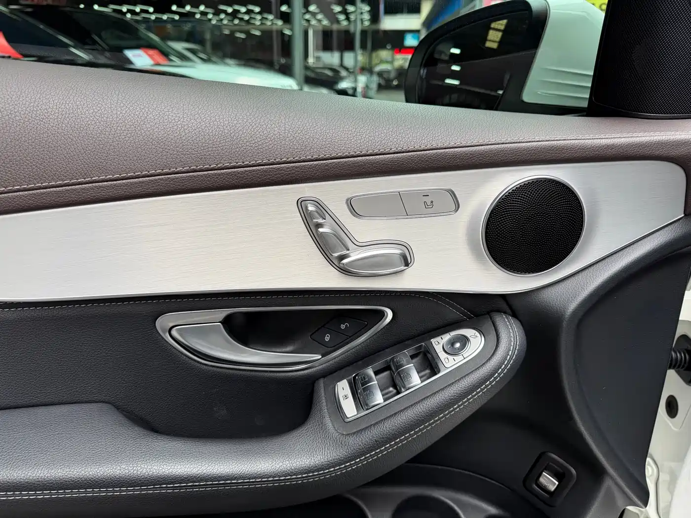 Mercedes-Benz GLC 2020 Facelift GLC 260 L 4MATIC Dynamic фото 15
