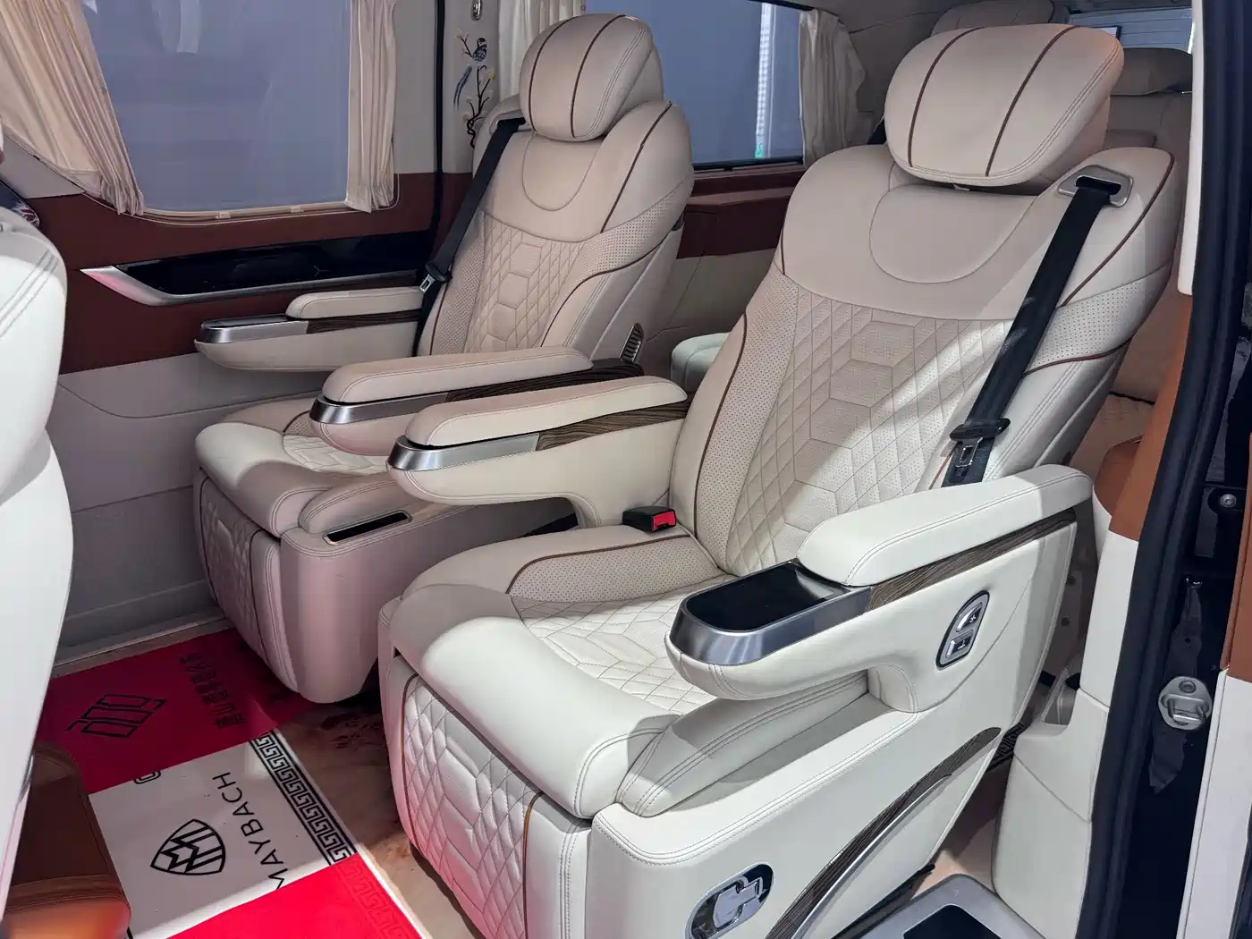 Mercedes-Benz Vito 2021 2.0T Business Edition 7-seater фото 19