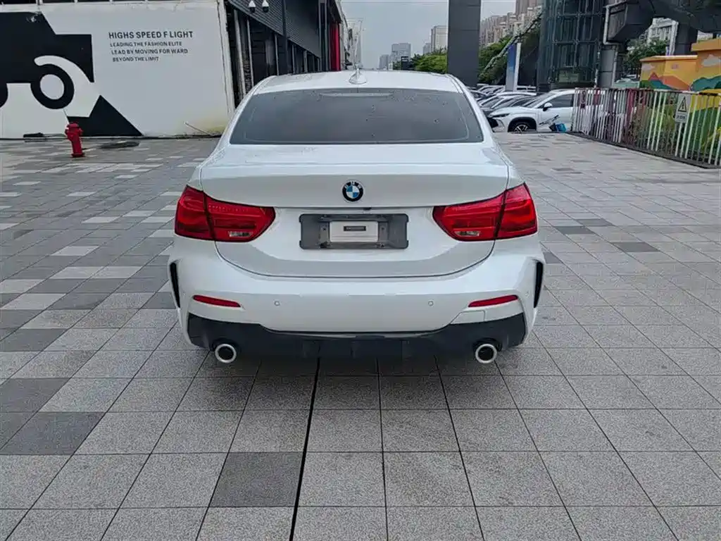 BMW 1 Series 2020 Model 120i M Sport Package фото 8