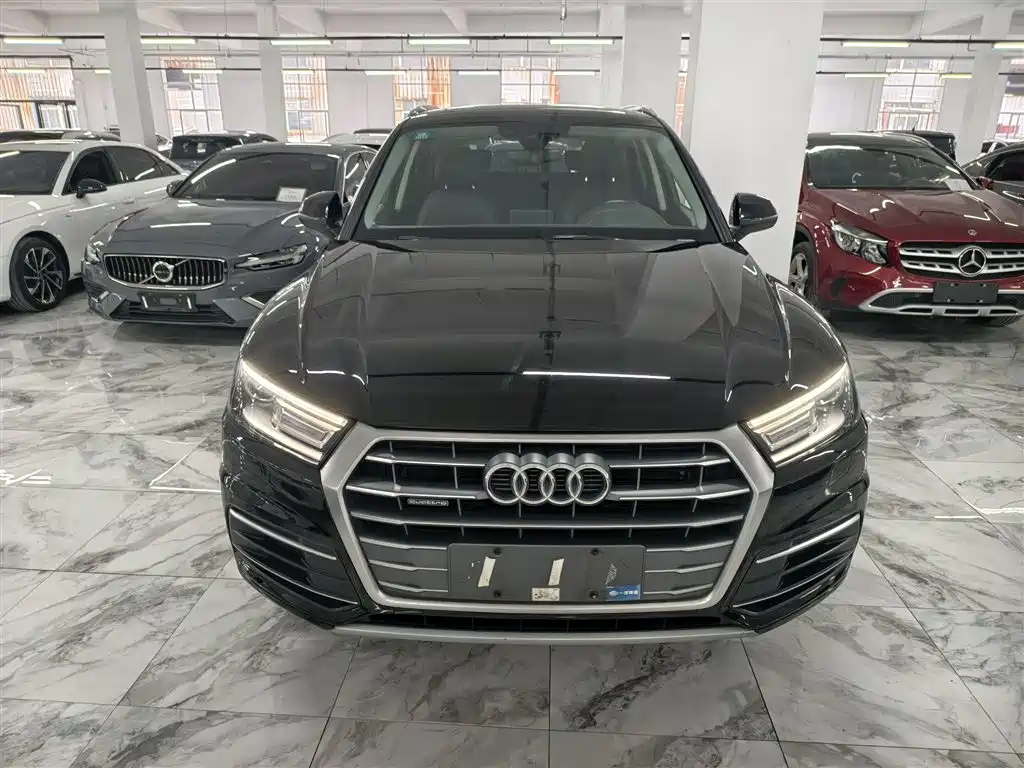 Audi Q5L 2020 Facelift 40 TFSI Honor Progressive фото 3