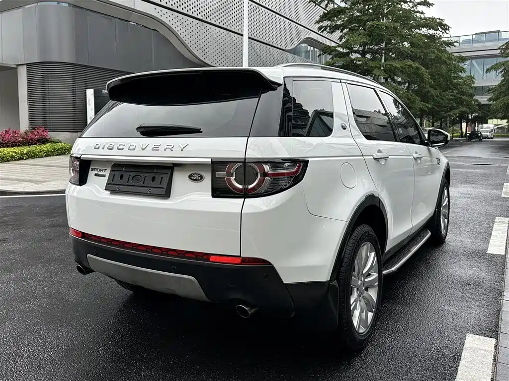 Land Rover Discovery Sport 2017 2.0T HSE LUXURY фото 7