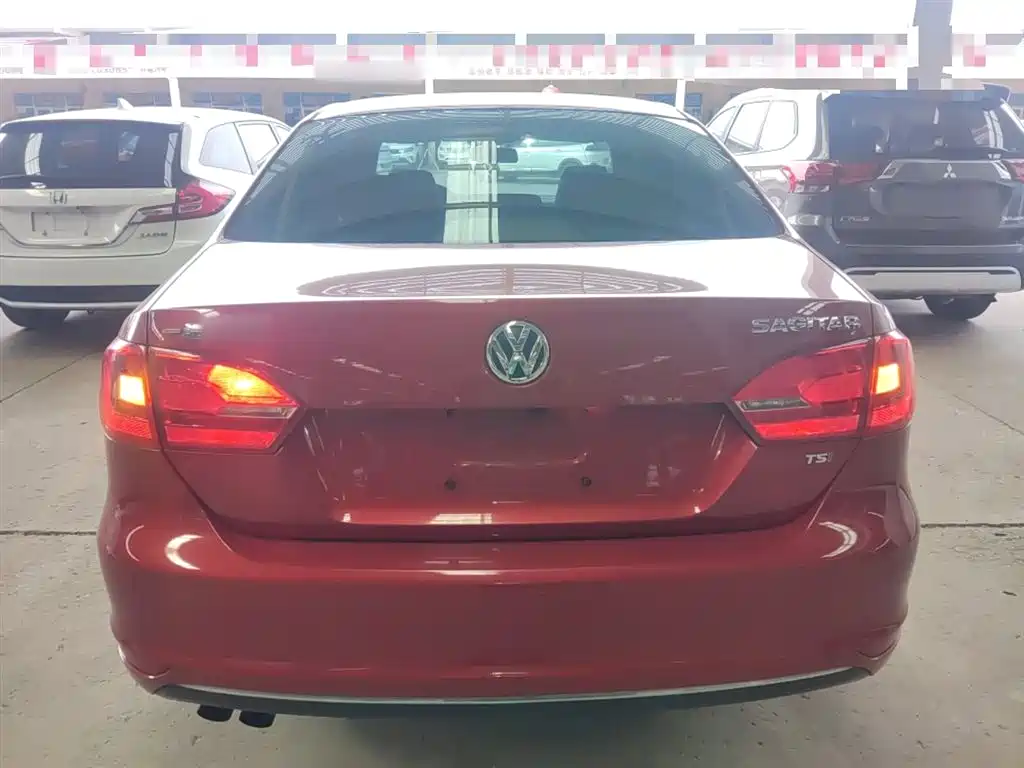 Volkswagen Sagitar 2014 Facelift 1.4TSI Automatic Luxury фото 4