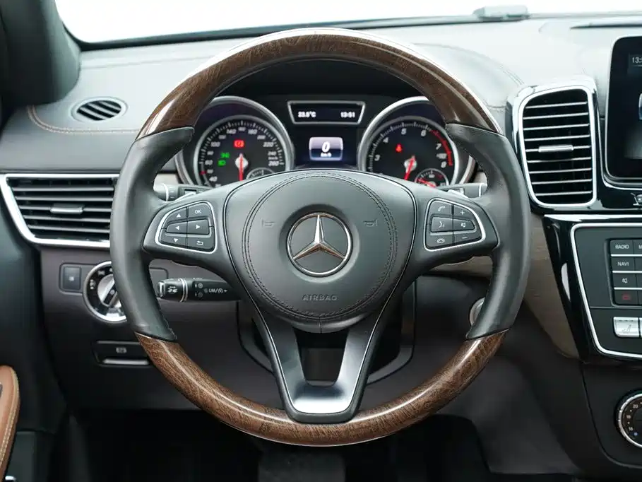 Mercedes-Benz GLS 2017 GLS 500 4MATIC фото 14