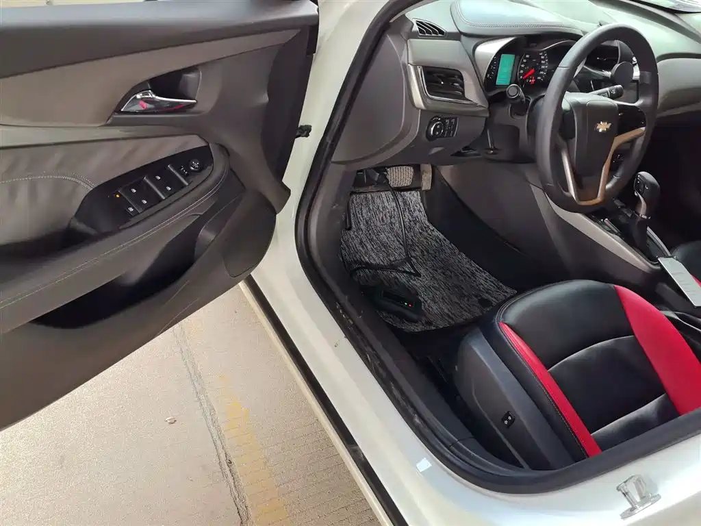Chevrolet Malibu 2017 1.5T Automatic Comfort Edition фото 12