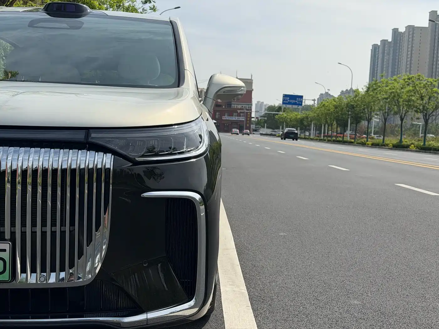 Voyah Auto Voyah Dreamer 2025 PHEV AWD Flagship Qian Kun Edition фото 18