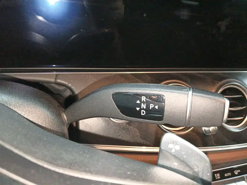 Mercedes-Benz E-Class 2019 E 300 L Sport Fashion фото 10