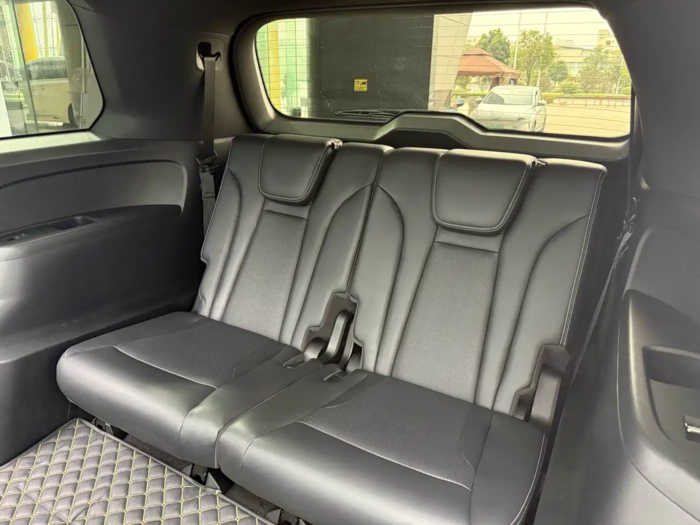 GAC Trumpchi Trumpchi GS8 2022 Dual Engine Series 2.0TM 2WD Premium Edition (6-Seater) фото 14