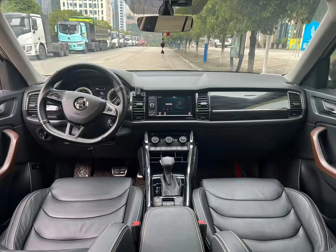 Škoda Kodiaq 2019 Edition TSI330 5-Seater 2WD Luxury Premium Version China V фото 8