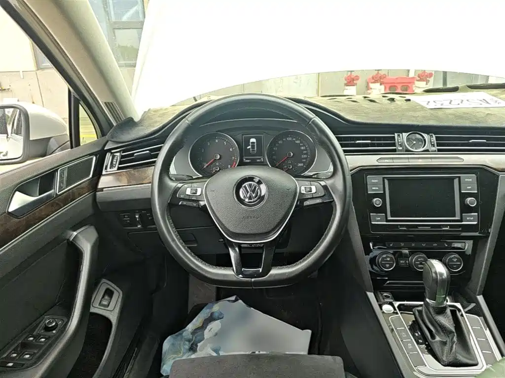 Volkswagen Magotan 2018 330TSI DSG Luxury фото 11