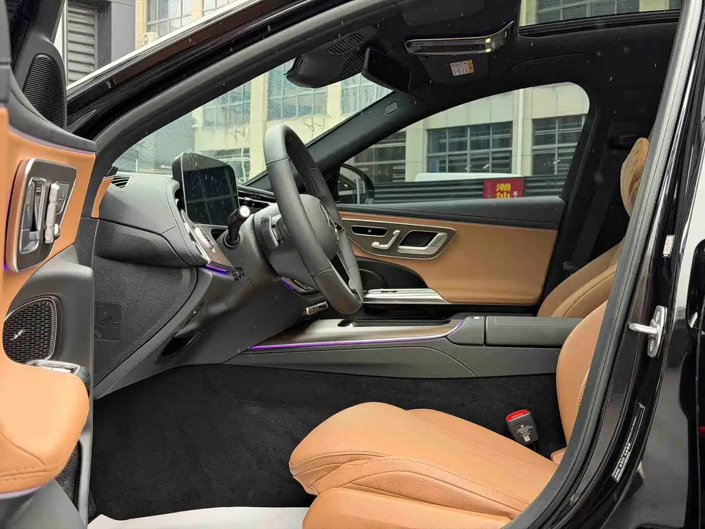 Mercedes-Benz E-Class 2025 E 300 L Fashion фото 6