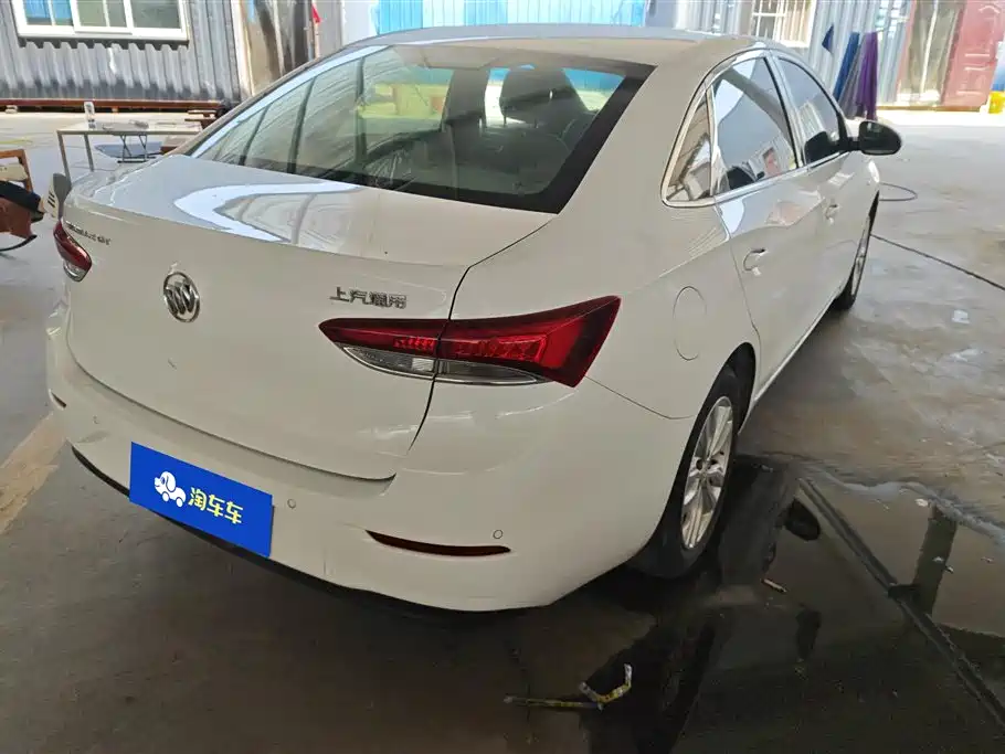 Buick Excelle 2021 Exemplar 1.5L Auto Elite фото 3