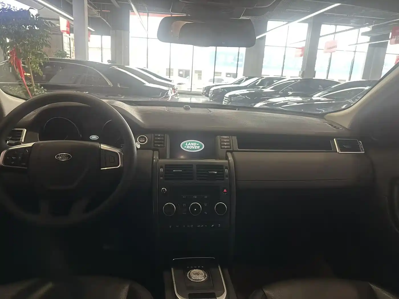 Land Rover Discovery Sport 2018 240PS PURE Edition фото 13