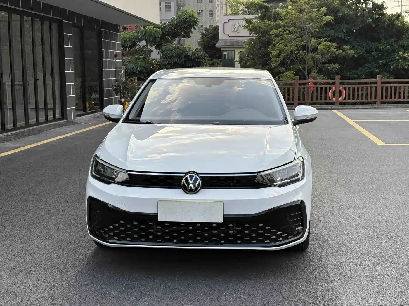 Volkswagen Lavida 2023 Xinrui 1.5L Auto Xinyi Edition фото 2