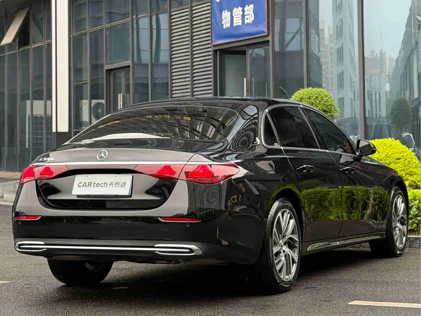 Mercedes-Benz E-Class 2025 E 300 L Fashion фото 3