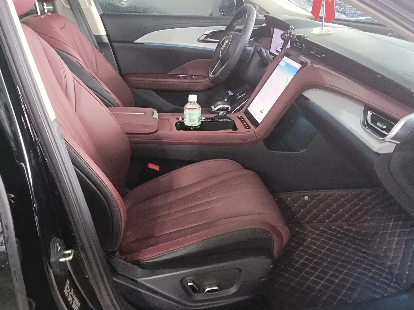 Hongqi H5 2024 2.0T Automatic Smart Connect Flag Smooth Edition фото 9