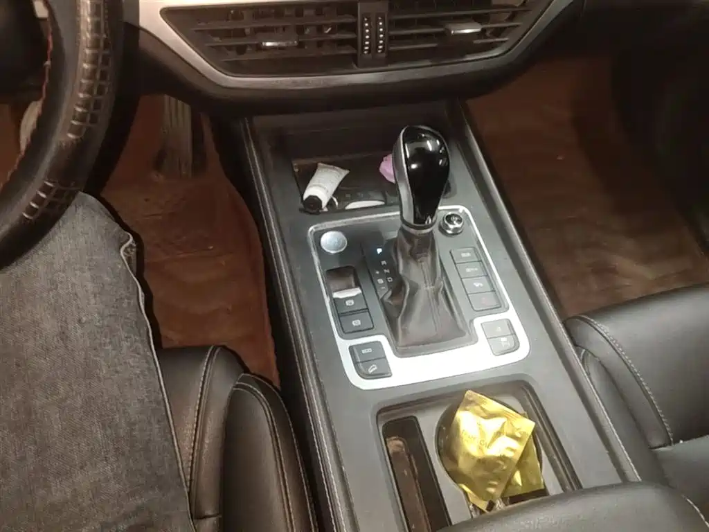 BYD Tang 2018 2.0T Automatic Smart Connection Honor Edition 7-Seater China V фото 14