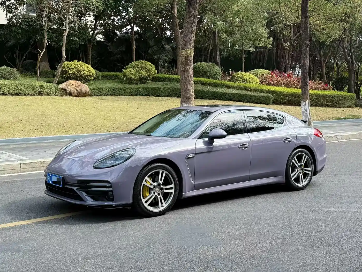 Porsche Panamera 2010 Panamera 4 3.6L