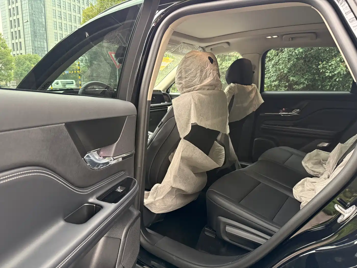 LINCOLN ADVENTURER