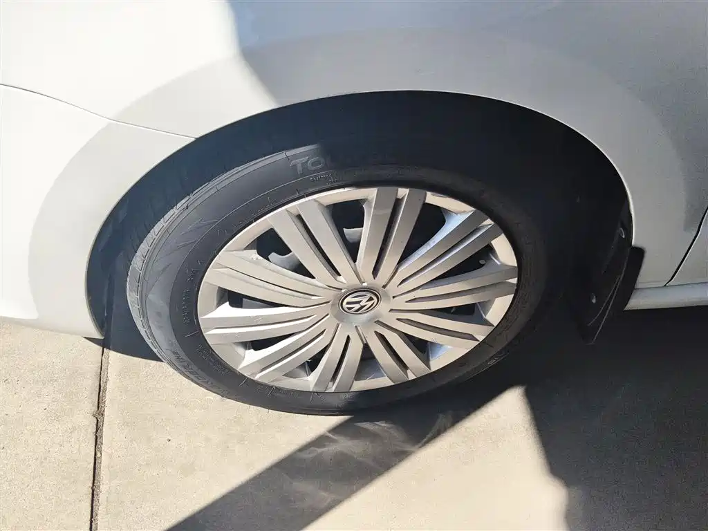 Volkswagen Polo 2018 1.5L Auto Comfort фото 25