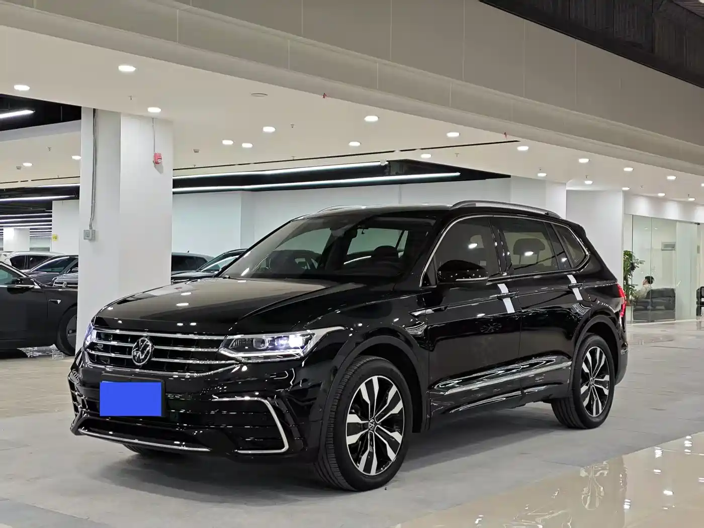 Volkswagen Tiguan L 2023 330TSI Auto 2WD R-Line Premium Edition