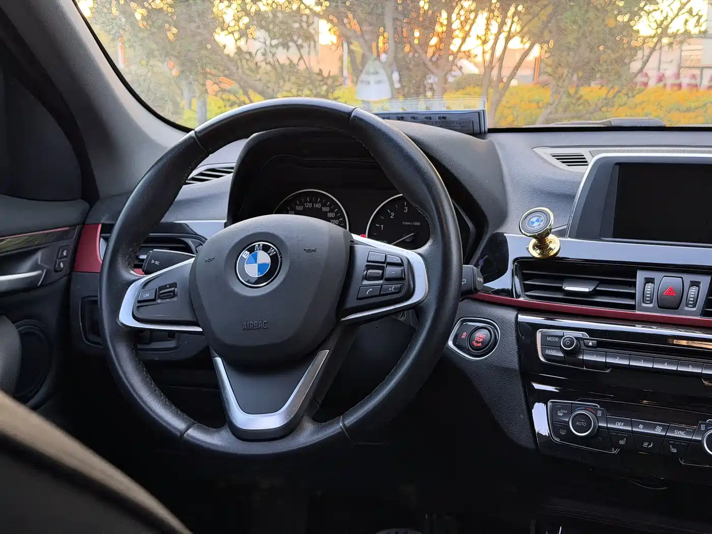 BMW X1 2016 sDrive20Li Luxury Model фото 8
