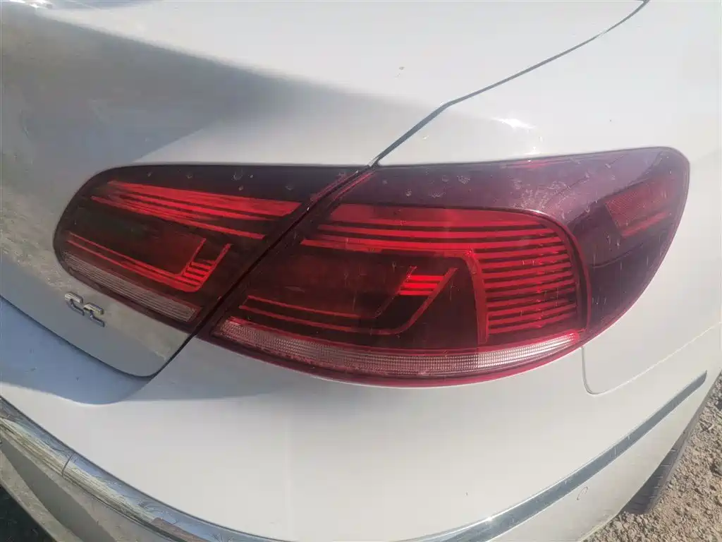 Volkswagen FAW-Volkswagen CC 2016 Model 1.8TSI Luxury фото 8