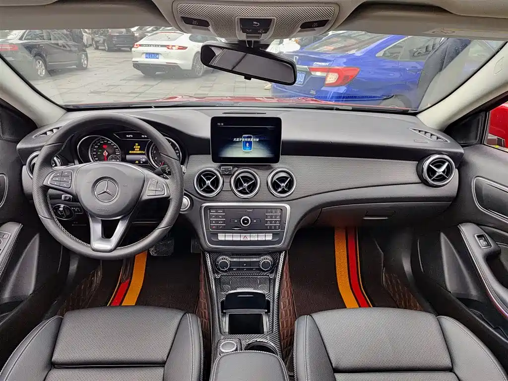 Mercedes-Benz GLA 2018 GLA 200 Dynamic фото 10