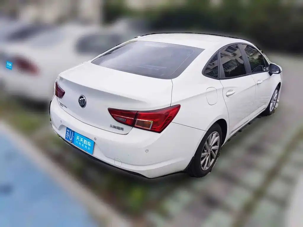 Photo 2 - Buick Verano